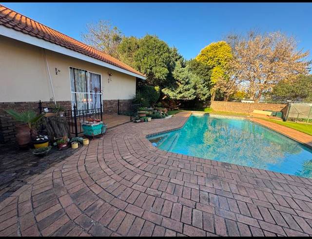 4 BEDROOM HOUSE FOR SALE IN GHOLFSIG